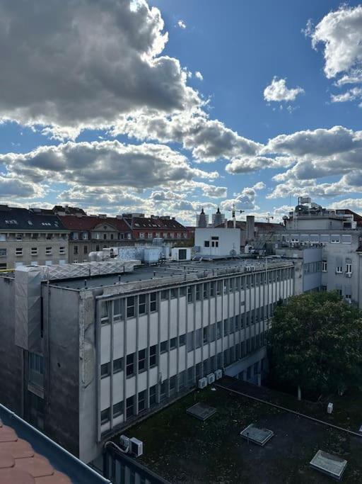 Modern Apartment Centrally Located Zagreb Exterior foto